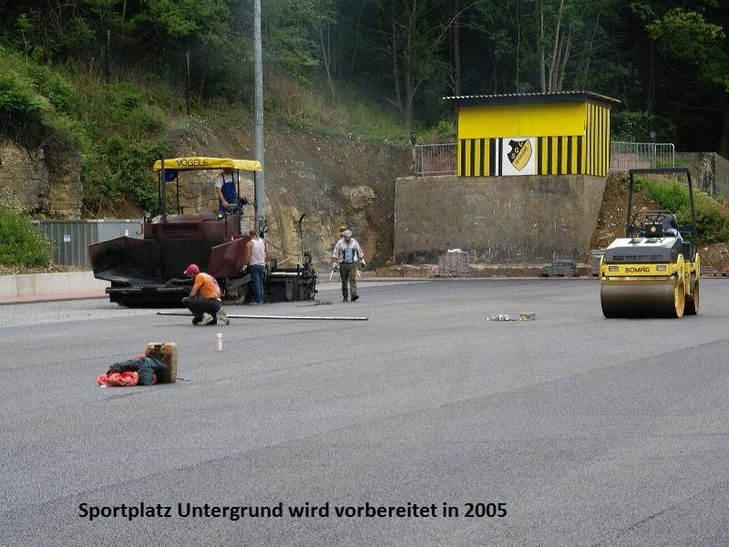 2005-Kunstrasenplatz2