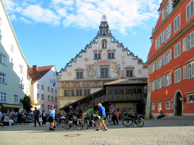 Vor dem Lindauer Rathaus